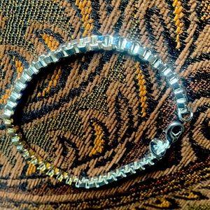 Silver Box style bracelet with claw clasp